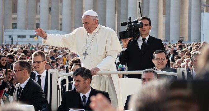 Papa-Francisco-Iglesia-Catolica-Jubileo-Anarquismo-Acracia